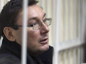 Доний заявил, что Луценко хотят лишить общения с адвокатом суд Луценко 