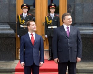 Медведєв приїде до Януковича в Чорнобиль. Янукович 