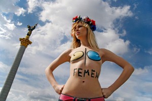 Обнаженная демократия. Метод Femen 