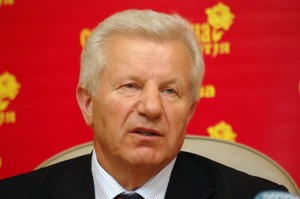 Мороз решил уйти с поста главы СПУ и баллотироваться по мажоритарке. Только так он сможет попасть в парламент — политолог скандал Литвин 