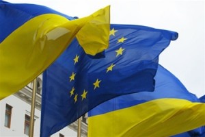 Украину начинают бойкотировать и угрожать ей санкциями и международной изоляцией Янукович Хорошковский Тимошенко суд журналисты Евросоюз депутат 