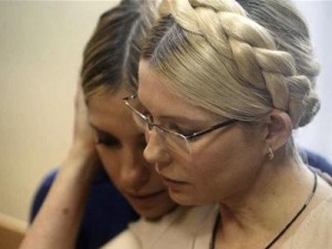 Евгения Тимошенко не поедет в Европу из за состояния здоровья матери Тимошенко 