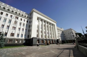 Кому в Украине жить хорошо: депутаты и чиновники обнародовали свои налоговые декларации Янукович Хорошковский Фирташ Томенко Партия регионов налоговая Литвин Левочкин депутат Азаров 