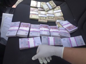 В Черновицкой обл. задержан начальник налоговой инспекции за вымогание взятки в 40 тыс. долл 