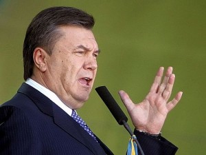 К приезду Януковича, с улиц Донецка убрали все мусорные баки Янукович 