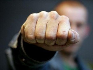 Ми чекаємо на ЕВРО: В Донецкой области избиты трое волонтеров  