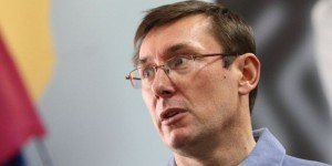 Meeting of former Interior Minister Yurii Lutsenko with representatives of the Kyivske Viche independent city council in the room-museum of Viacheslav Chornovil.