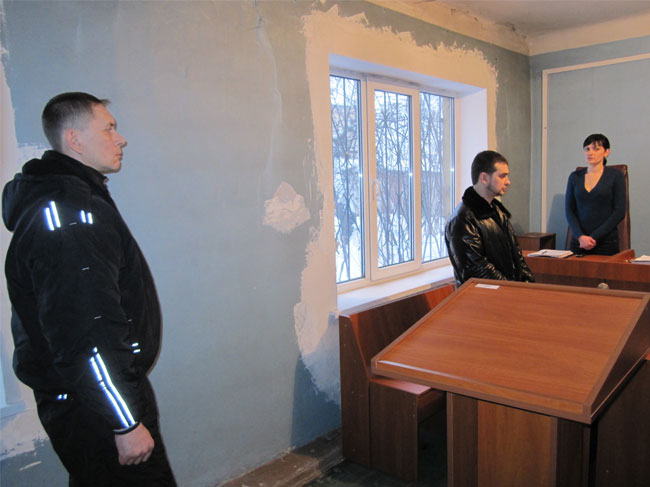 Таксист попал под раздачу – его крови жаждет буйная донецкая СБУшница