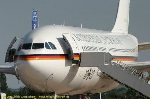 Airbus-A310-30_RIAT2005_003_800