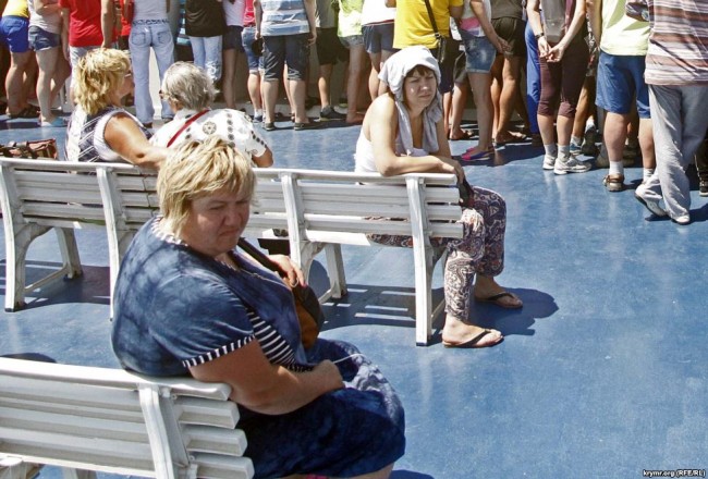 ljudi-kotorye-tolko-edut-na-otdyh-foto-kirilla-avtohtonova_rect_b68923a36f3df060bd5d136491134a44