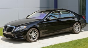 2014_Mercedes-Benz_S550_lwb_black_(US)