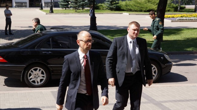 Mercedes-і-аваков1