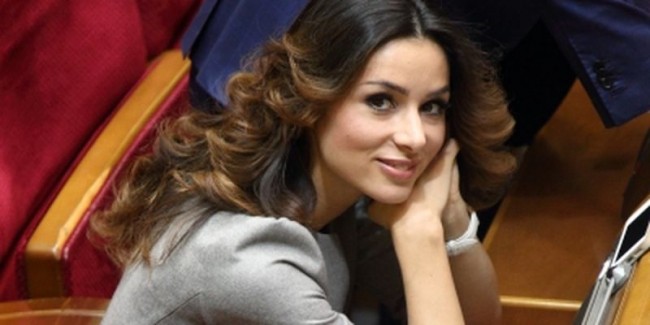 The Verkhovna Rada of Ukraine of the eighth convocation opens its first session on November 27.