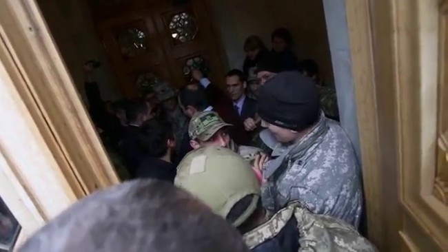 Как Соболев угрожал гранатой охране Верховной Рады