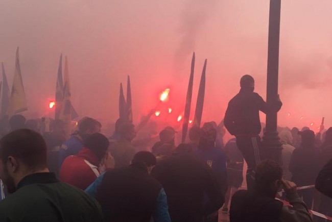 rada-okutana-edkim-krasnym-dymom_rect_3c22da0ba943eb02178a056909c97535