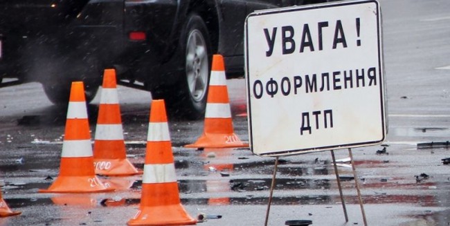 Road accident in the center of Kyiv at the cross of Shota Rustaveli Street and Saksahanskoho Street