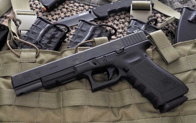 87368ce-glock-17-02