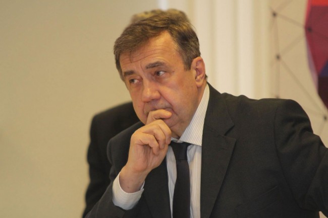 58e1ecb5cf952-90_1200