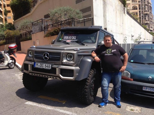 photo5210923180326234146