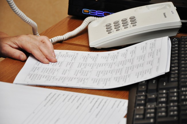 Èçáèðàòåëüíàÿ êîìèññèÿ íàêàíóíå âûáîðîâ: ñâåðêà ñïèñêîâ ïî òåëåôîíó