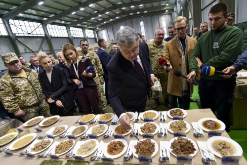 Poroshenko-probuye-suhpay-ZSU