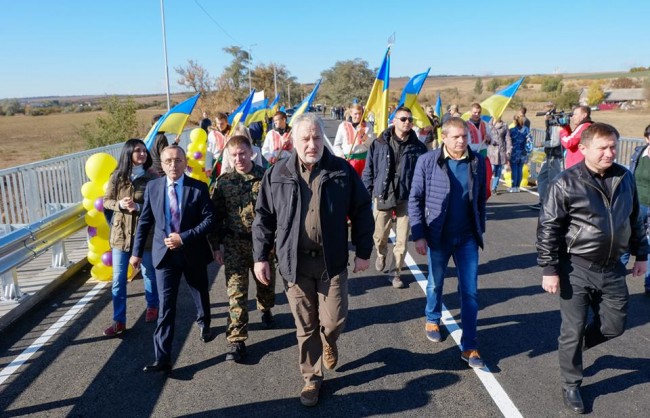 35076959_929812723867914_1124177715151241216_n